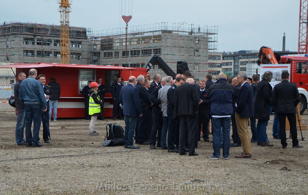 Erster Spatenstich Neues Feuerwehrzentrum Koeln Kalk Gummersbacherstr P061.JPG - Miklos Laubert